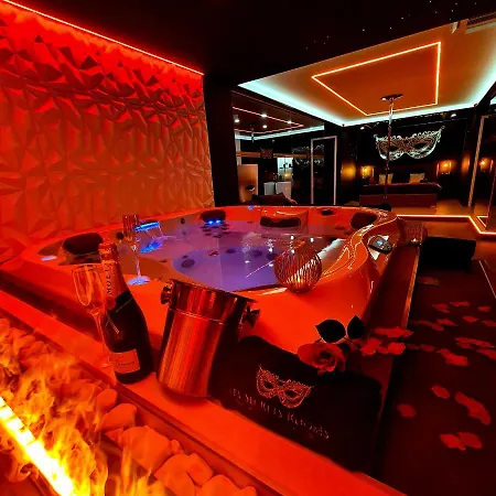 Apartment Les Secrets Rooms, De Luxe Avec Jacuzzi Rivesaltes