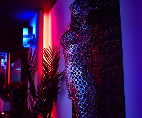 Les Secrets Rooms, De Luxe Avec Jacuzzi Apartmán